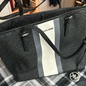Micheal Kors bag
